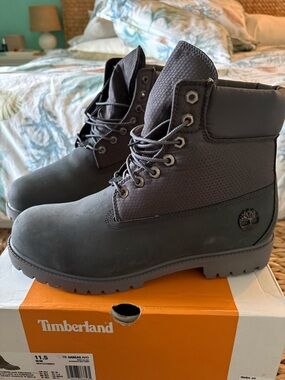 Timberland Men's Premium 6 in Lace Waterproof Boots in Dark Grey